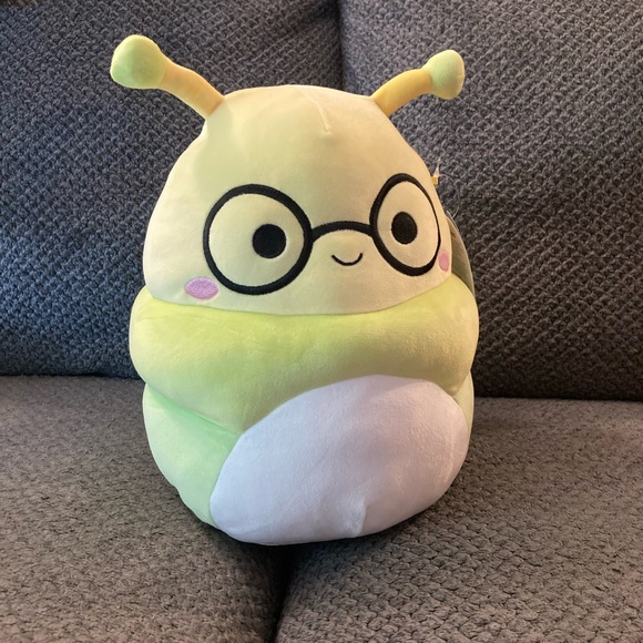 Squishmallows Gilma the Bookworm with Glasses - Picture 7 of 17